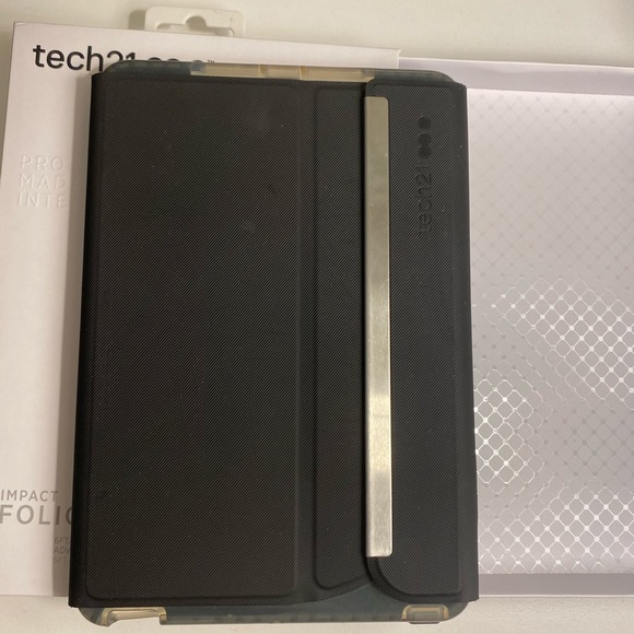 Tech21 Ipad 3 Mini Case - Picture 3 of 4